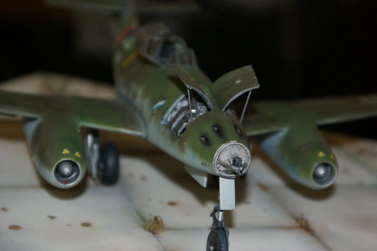 Messerschmitt Me 262A Schwalbe [Dragon] 1/48 - Page 4 1111071049221056189019615