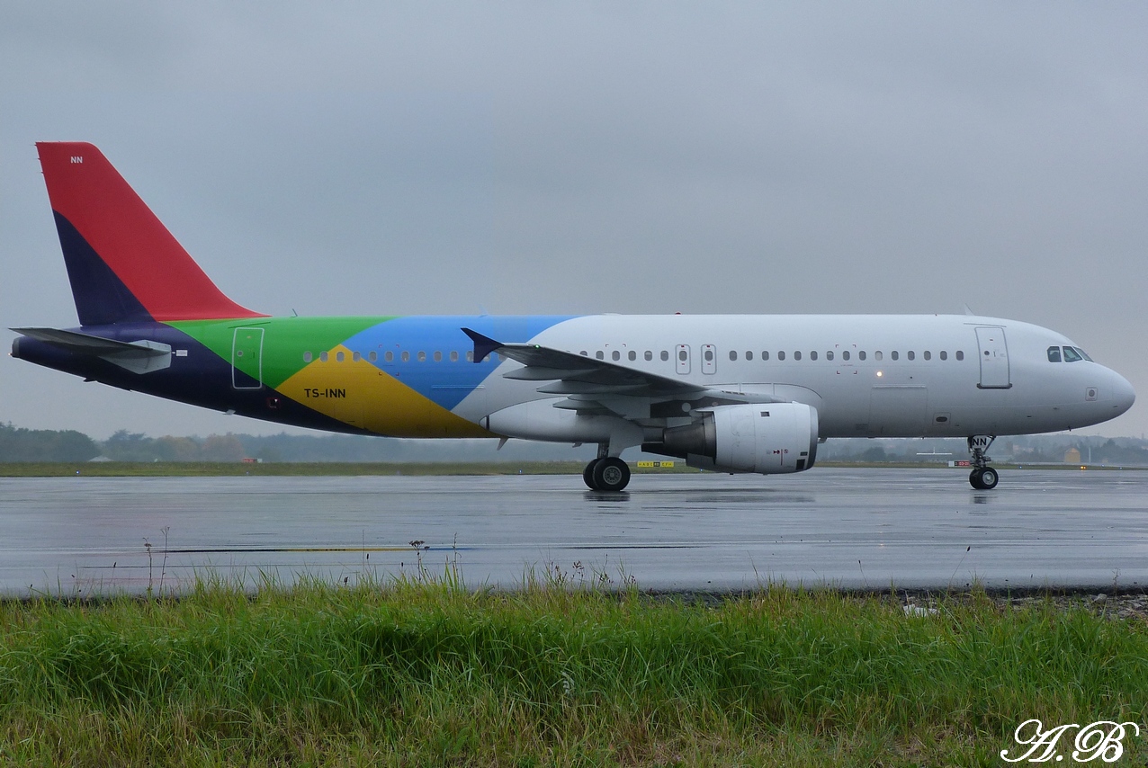 [06/11/2011] Airbus A320 (TS-INN) Eritrean Airlines  1111080759581373939023322