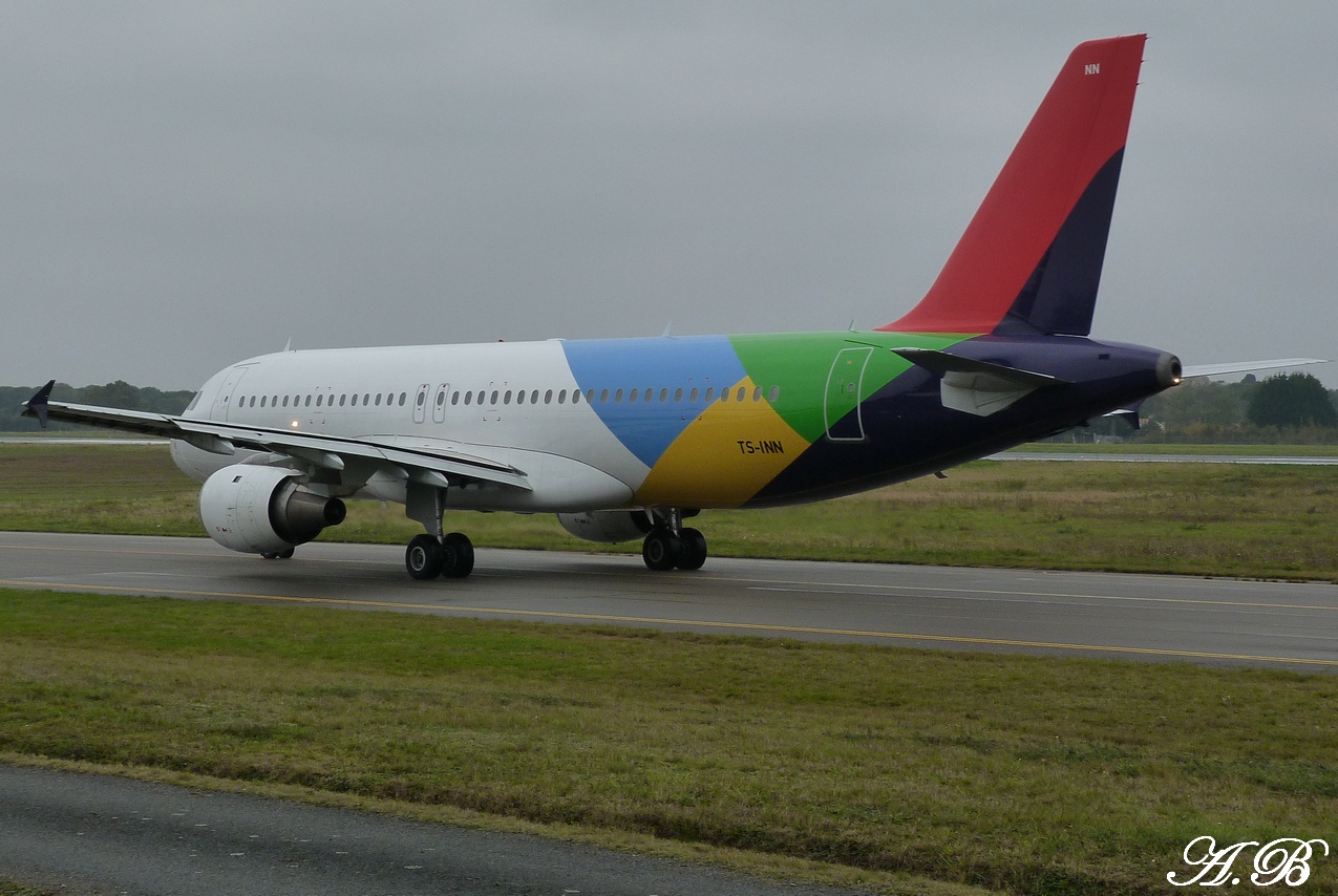 [06/11/2011] Airbus A320 (TS-INN) Eritrean Airlines 1111080759581373939023325