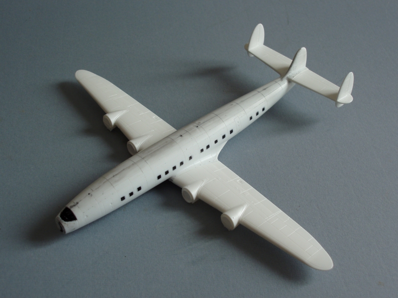 [Concours Liners] [REVELL] LOCKHEED L.1049G SUPER CONSTELLATION 1/144ème  111110044713856639031419