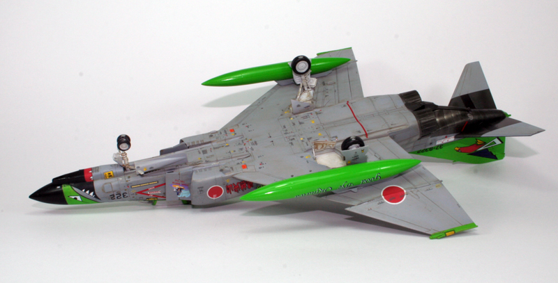 [Hasegawa] Mitsubishi / Mc Donnell Douglas F-4EJ Kai Phantom II 1111190203281392069069151