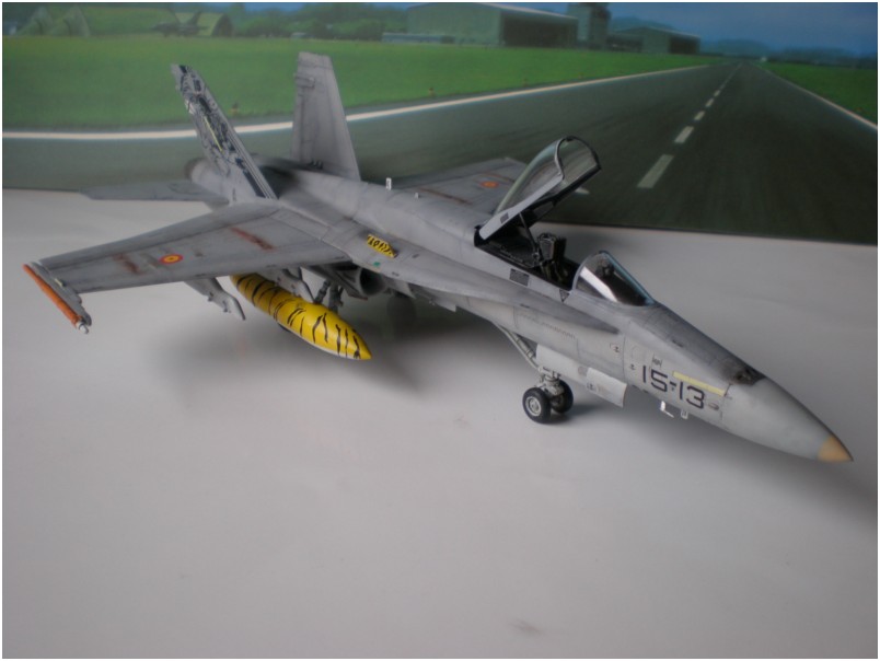 EF-18A Hornet (Espagne) - Academy - 1/72. 111124113020585299091173