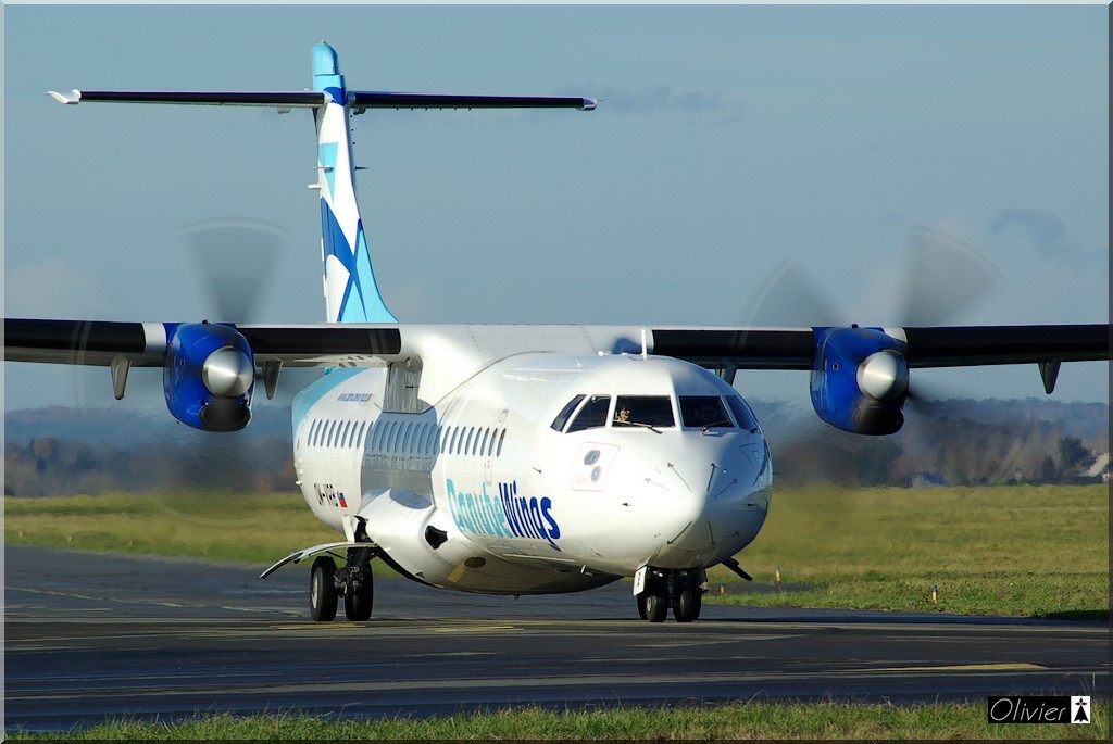 Aerospatiale ATR 72-202 Danube Wings OM-VRB le 02.12.11 111202031350265079125078