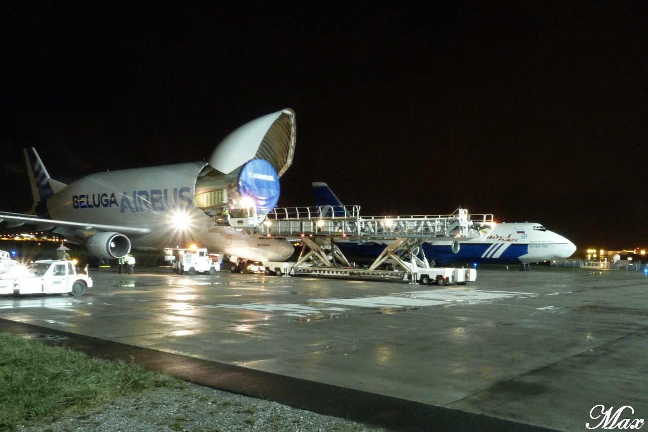 [05/12/2011] Un Antonov AN124 à St-Nazaire !!!  1112060137021373939140517